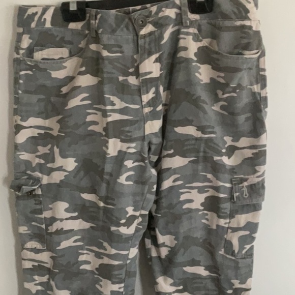 Long Elegant Legs Gray Cargo Pants Urban Style - Picture 1 of 8